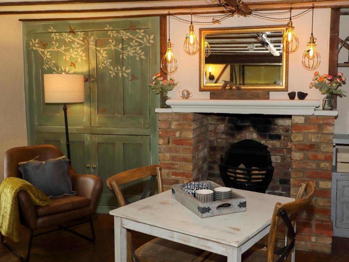 Woodleys Cottage Woburn Sands Bagian luar foto